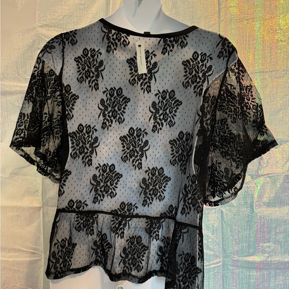 NWT Lane Bryant Lace Peplum Top or Overpiece. Black. Flutter Skeeves. Size 26/28 - Picture 4 of 9